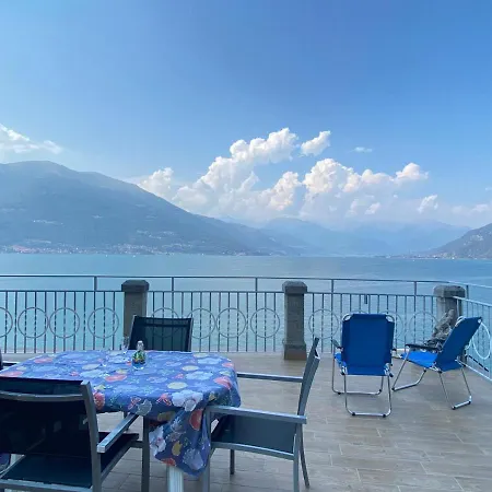 With Big Terrace And Direct Access To The Beach * فارينا
